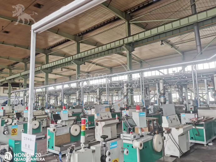 擠出機中央供料系統 擠出機中央供料系統